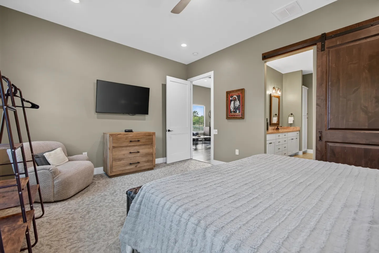 Home photo 19
