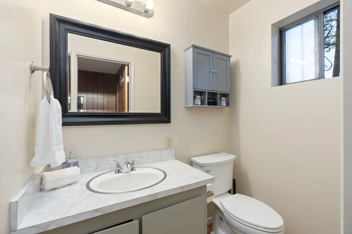 Home photo 24
