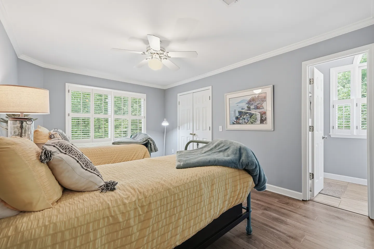 Home photo 100