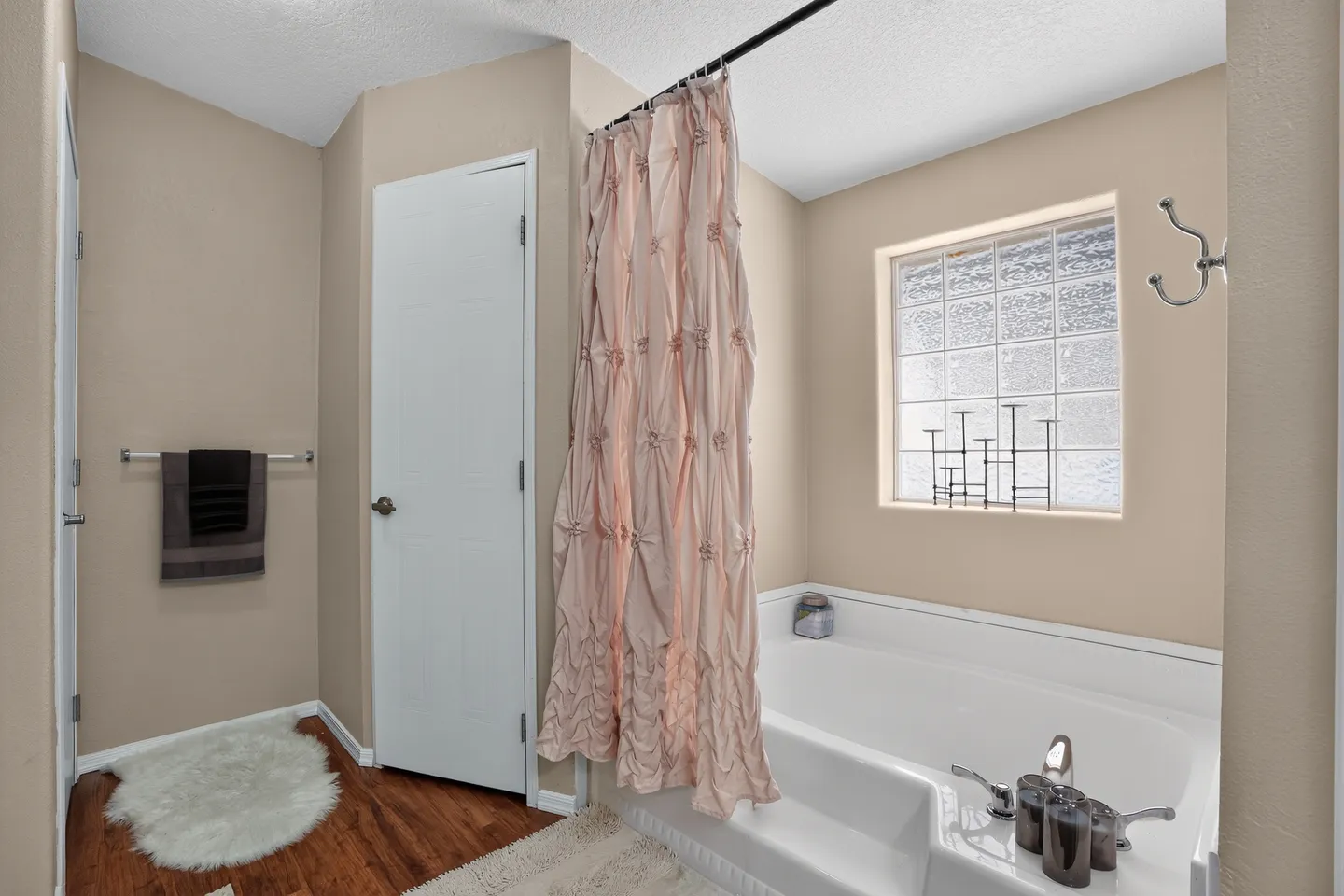 Home photo 17