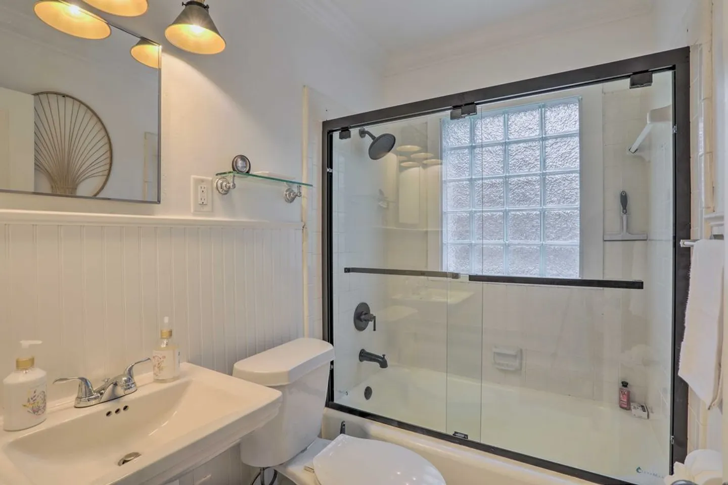 Home photo 16