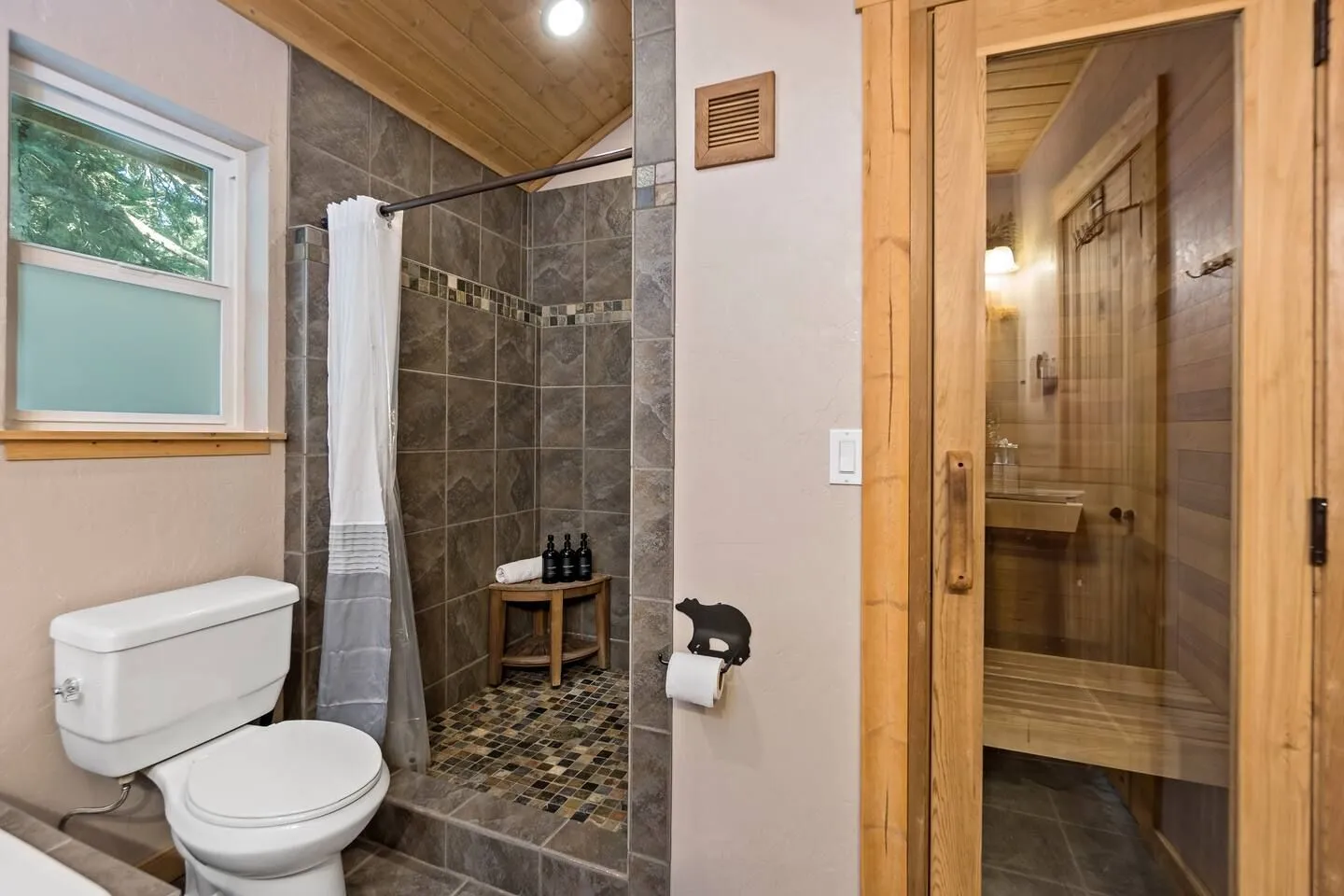 Home photo 38