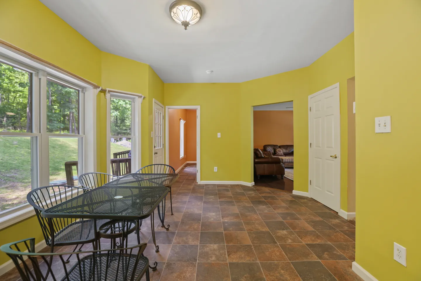 Home photo 19
