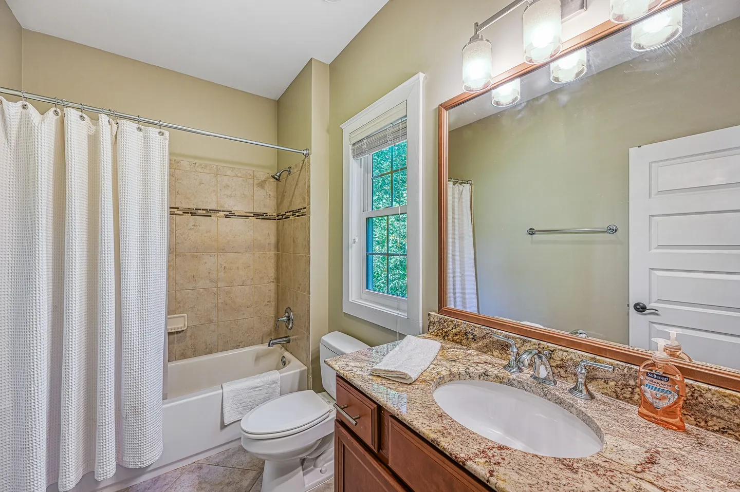 Home photo 101