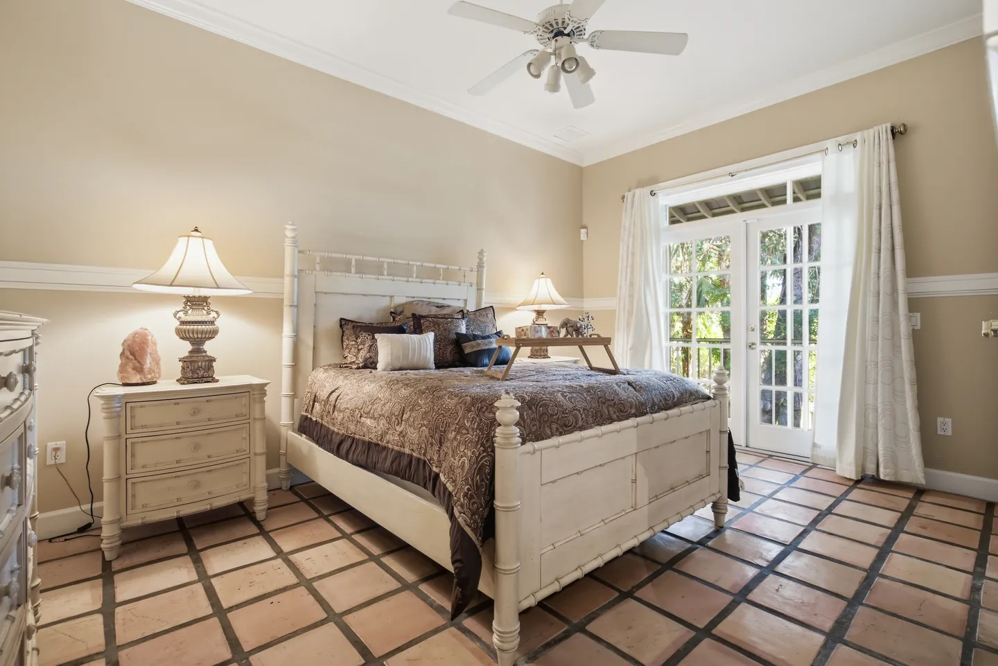 Home photo 48