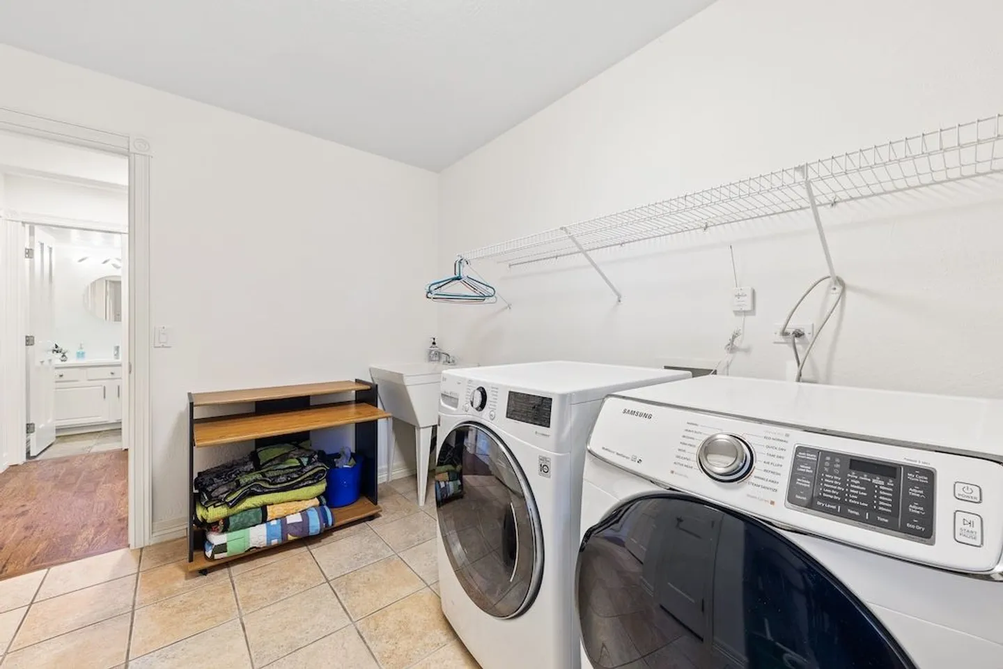 Home photo 17