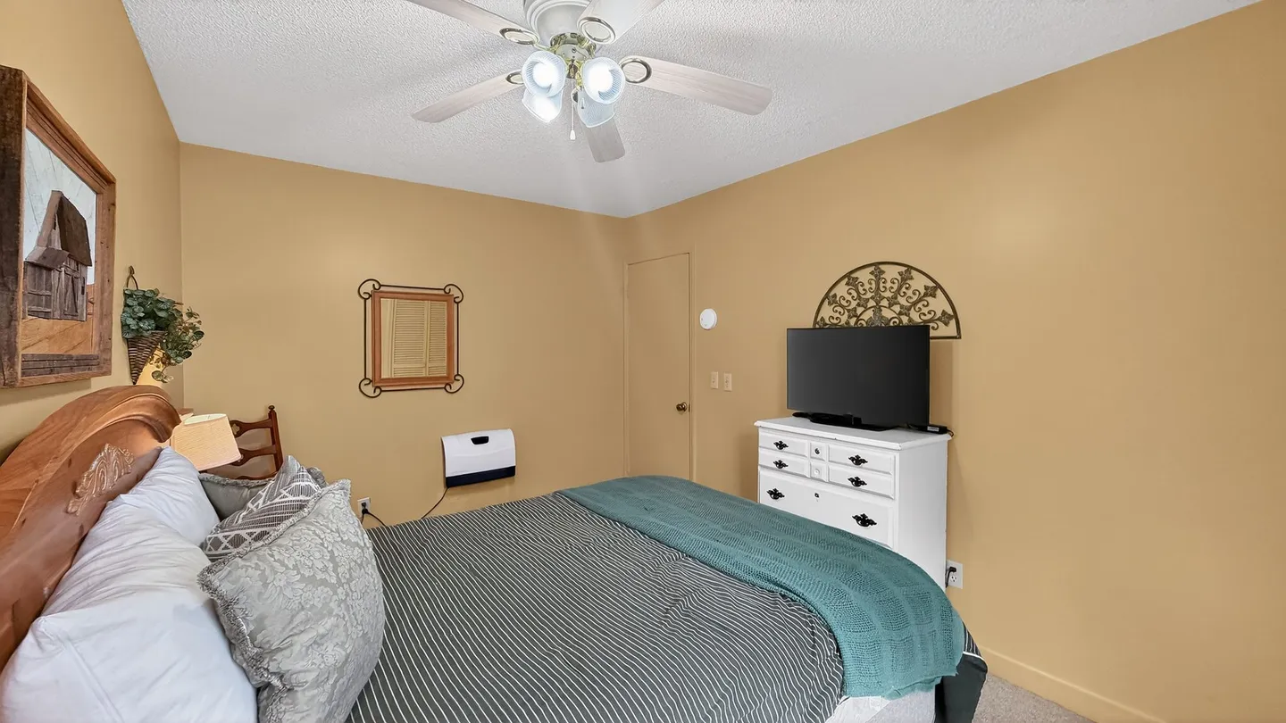 Home photo 19
