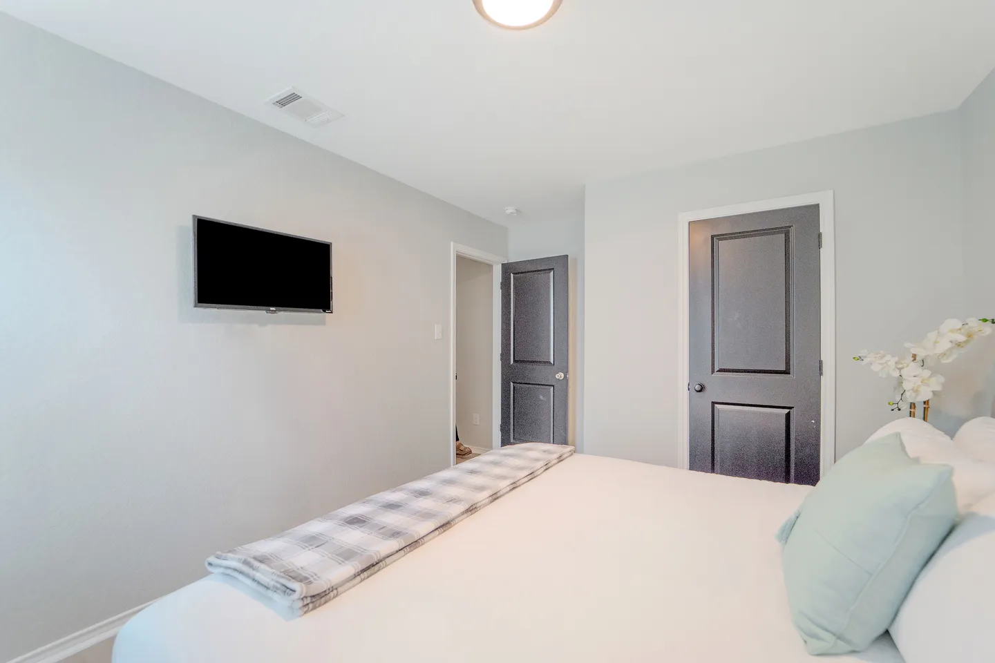 Home photo 24
