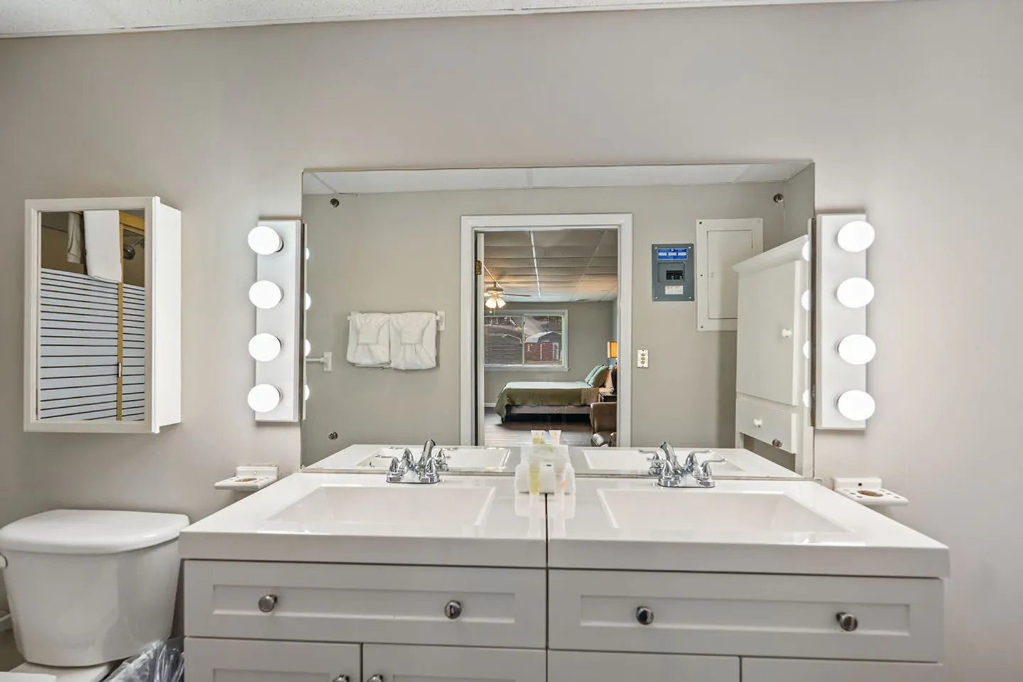 Home photo 16