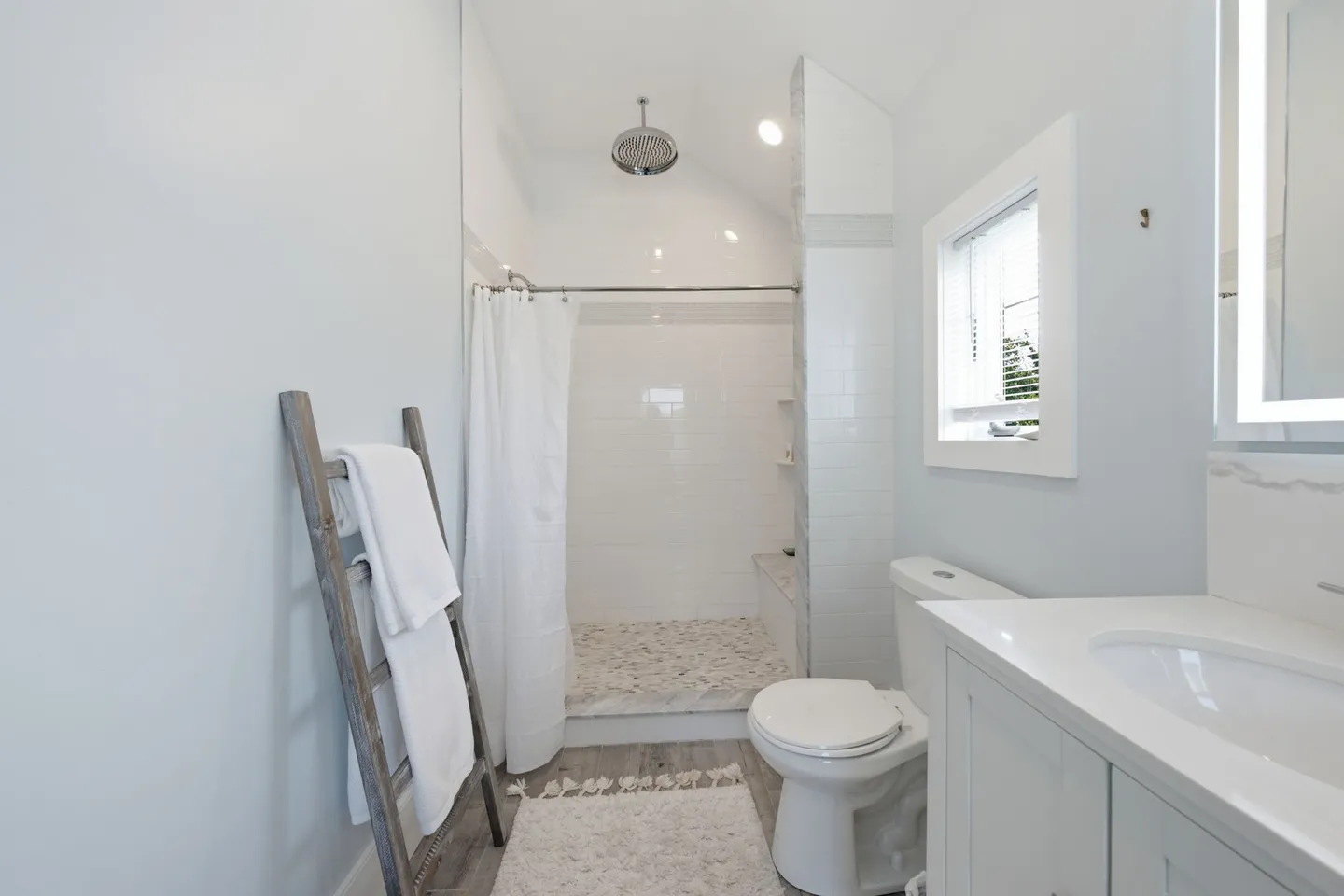 Home photo 38