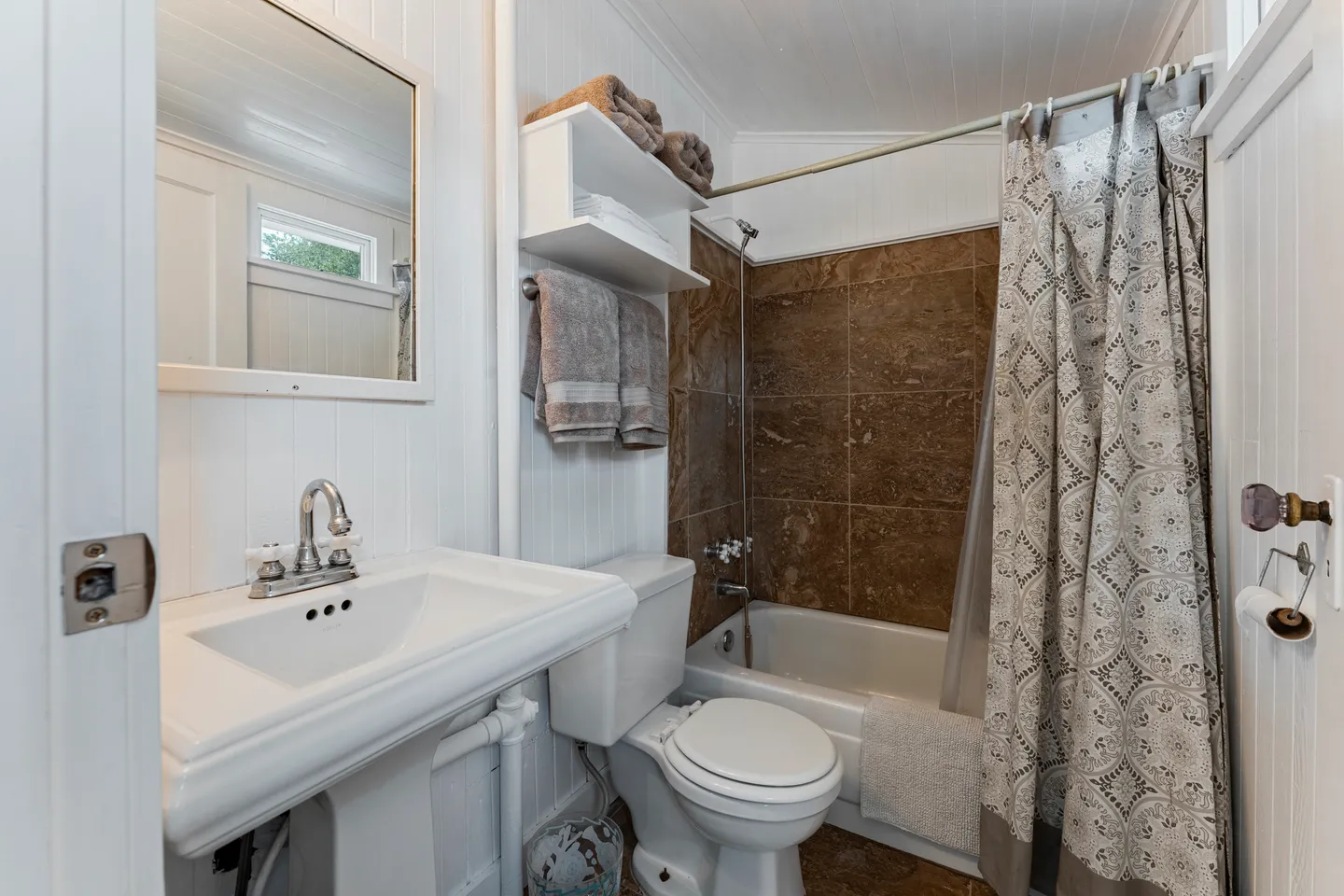 Home photo 19