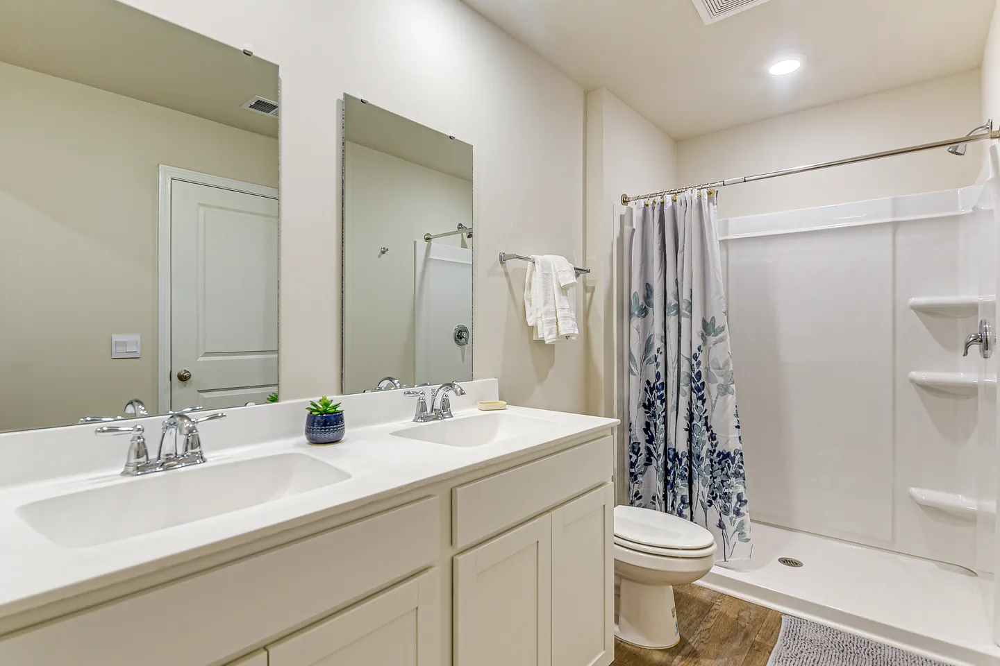 Home photo 17