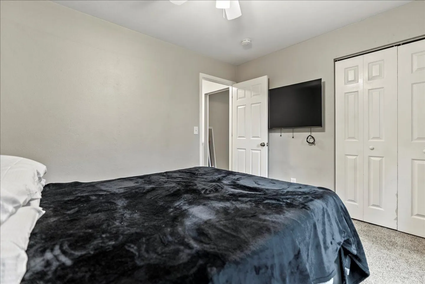 Home photo 24
