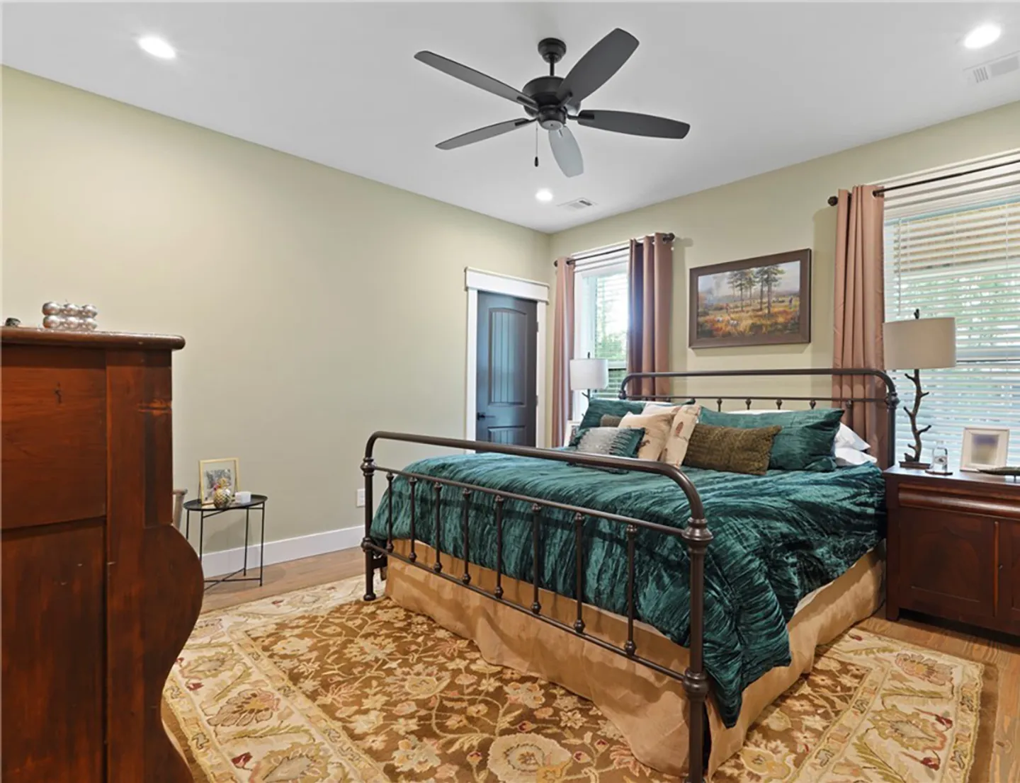 Home photo 17