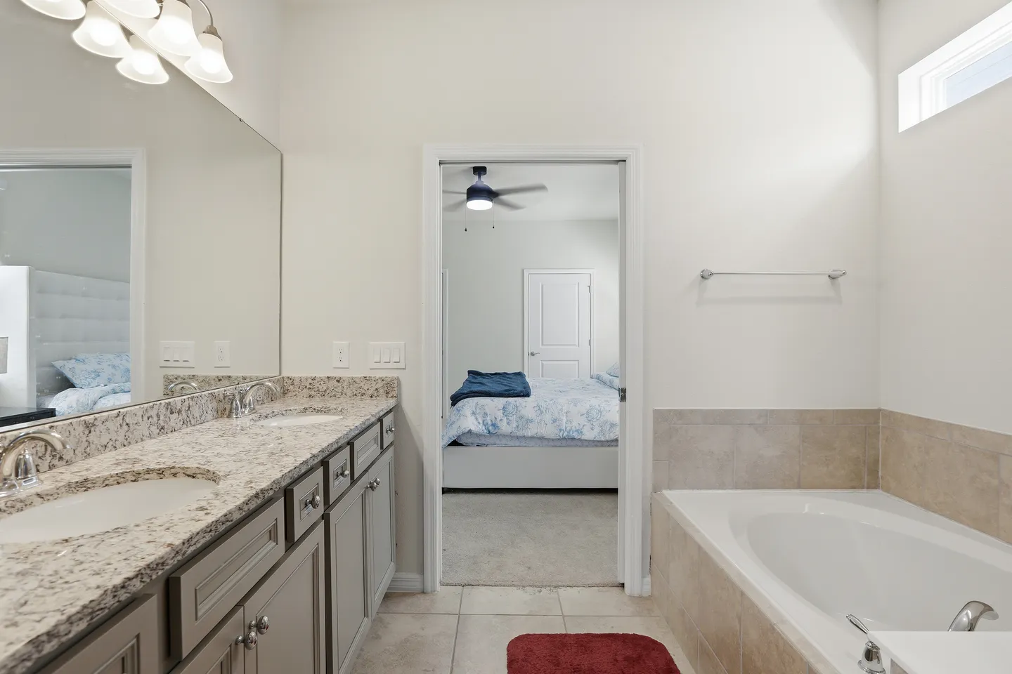 Home photo 19