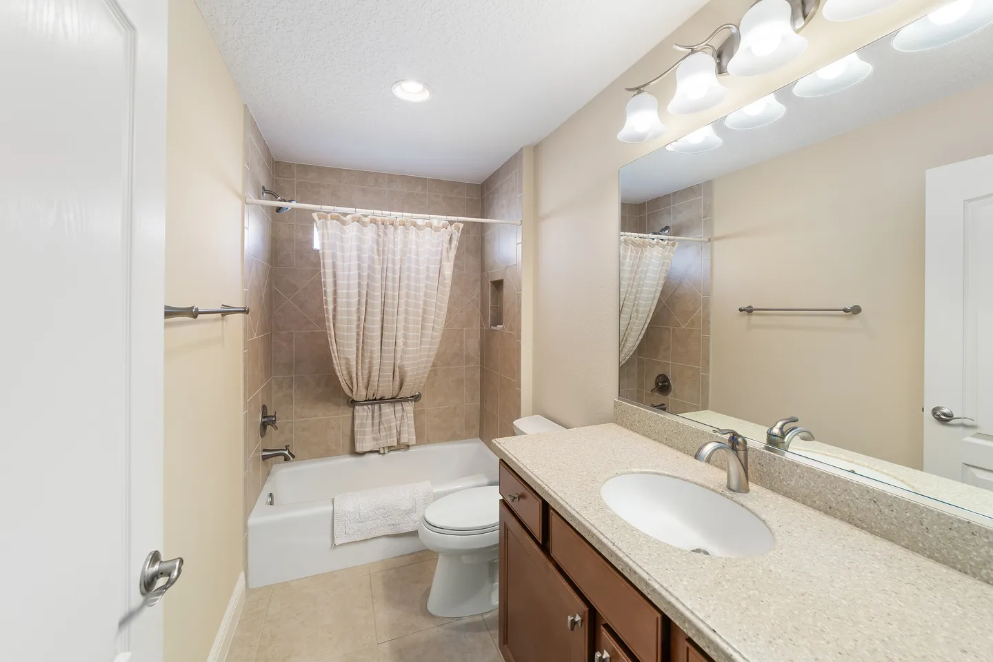 Home photo 23
