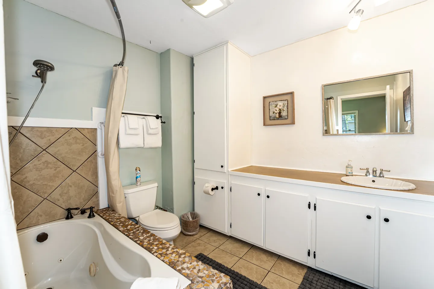 Home photo 19