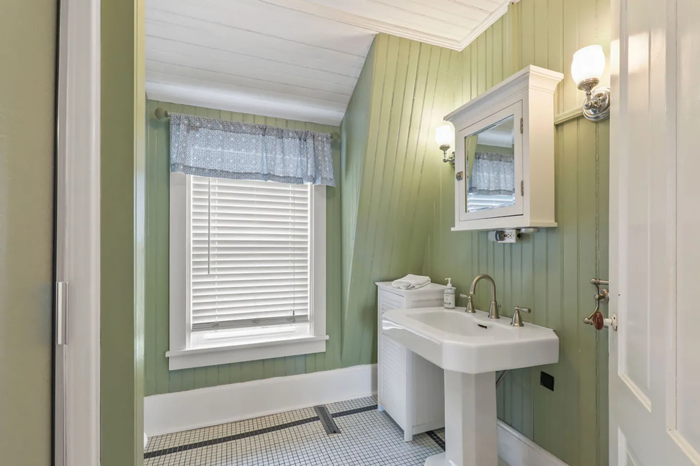 Home photo 17
