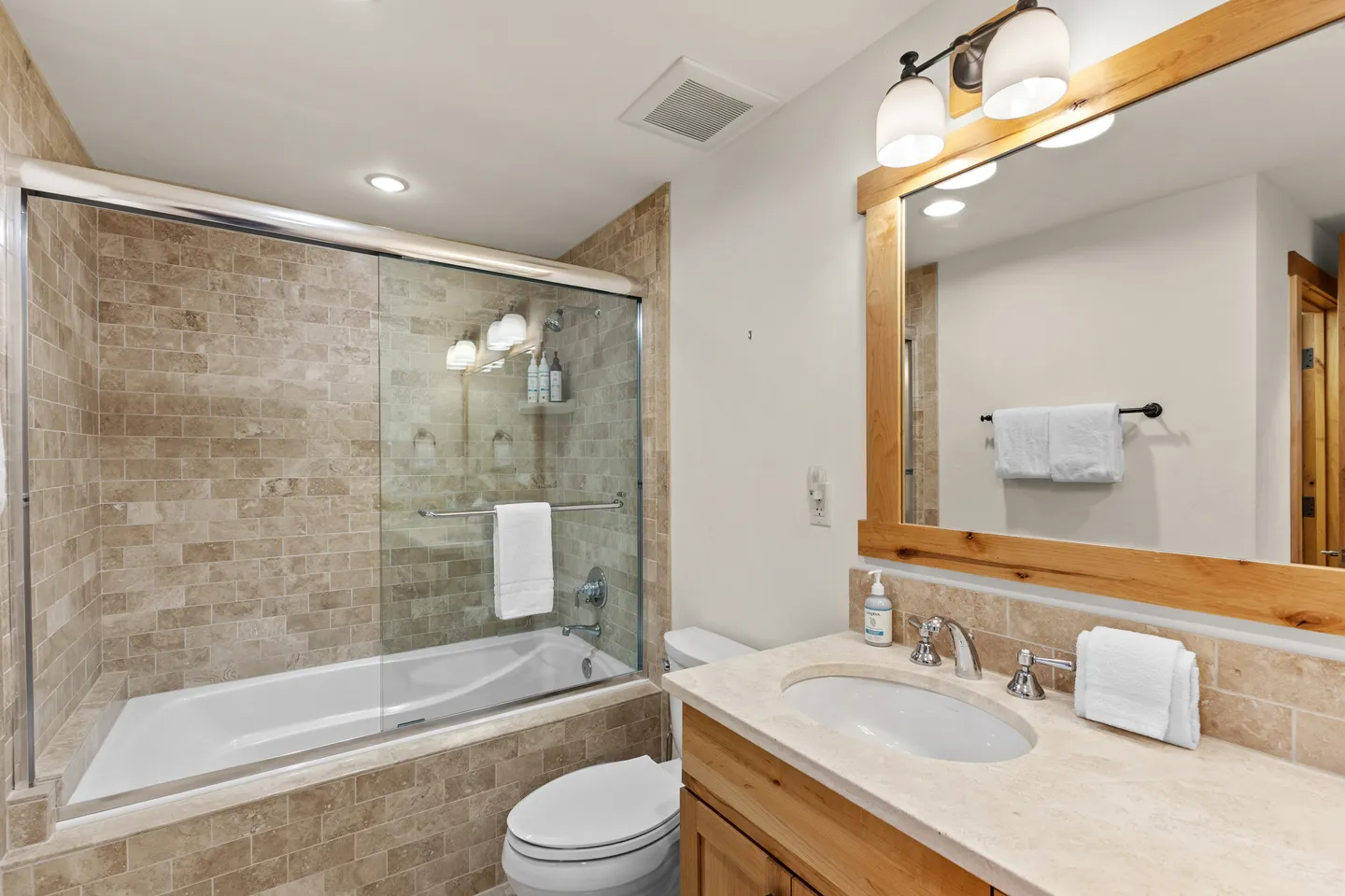 Home photo 17